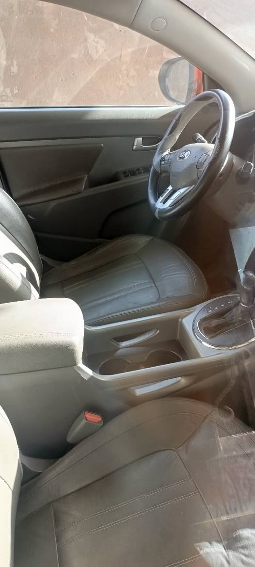 للبيع سبورتج 14خليجي فول مواصفات  ماشيه 73حقيقي كفاله عامه ماعدة شخط باالباب عبري
بنوراما فتحة مري شفط داخل جلد وباقي المواصفات رقم بغدادانكليزي سنويه  2029
145قفل *********** بابل
