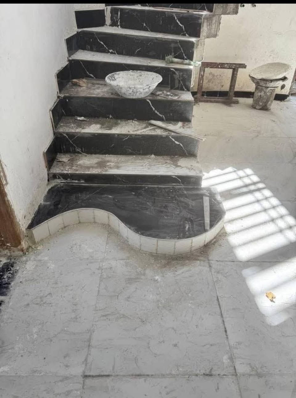 سلام عليكم ورحمه الله وبركاته خلفه سرميك مصري درجة اول جميع انواع السرميك مرمر وكاشي رقم واتس ***********
