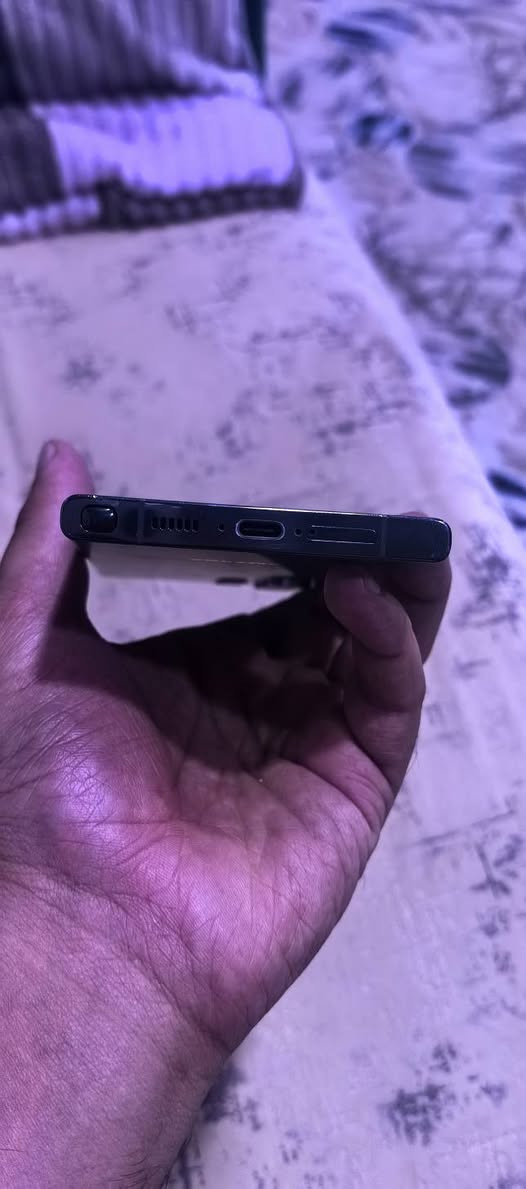 سامسونك s23 اللترا ذاكره 256 مكفول من الفتح او الخلل مكاني بصره
***********
