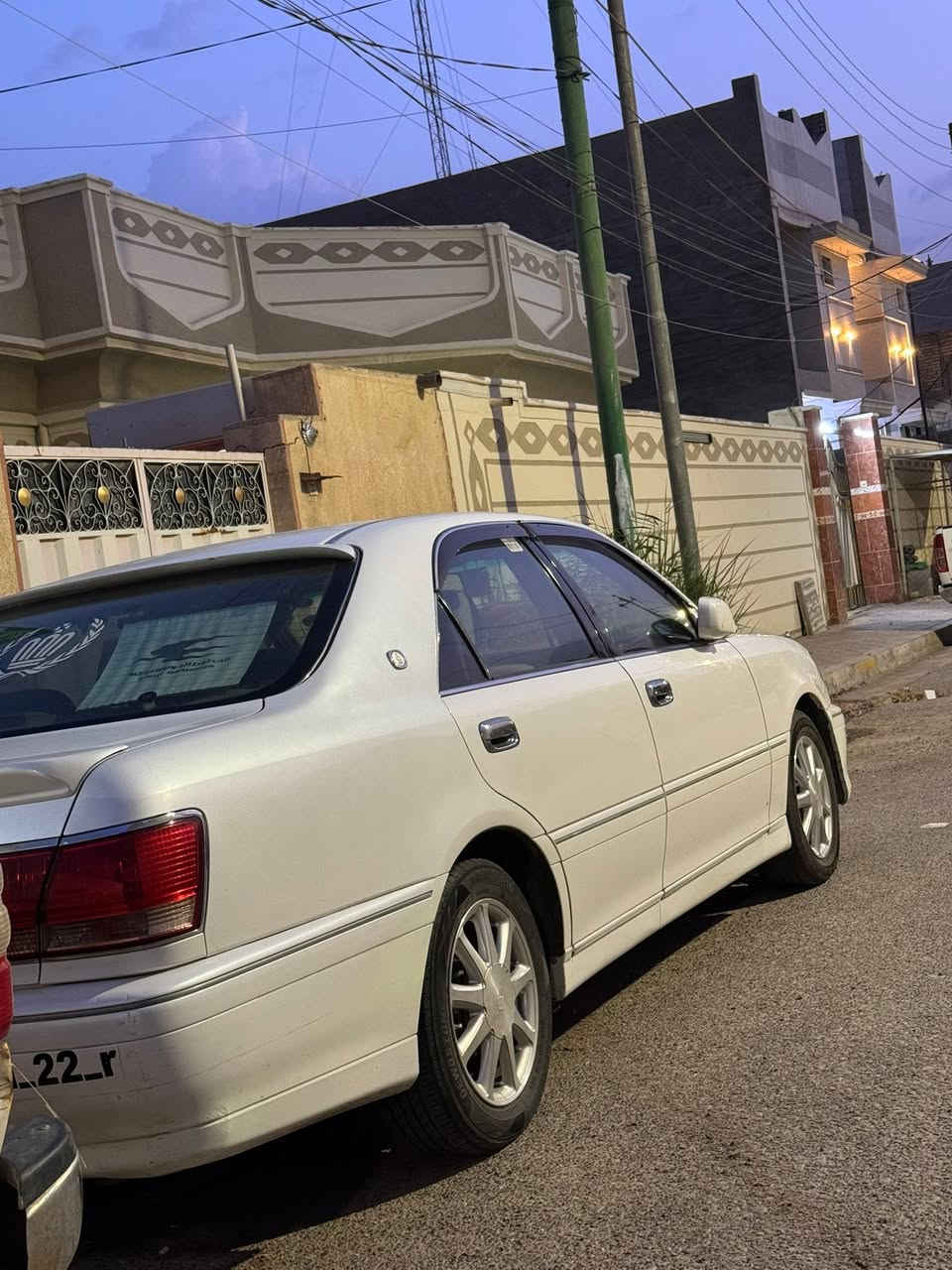 السلام عليكم ملكه كراون لون ابيض صدفي للبيع أرقم بغداد تسجيل جديد حرف ز بسمي قرار (48) السياره بسمي السنويه ل ٢٨  او ثاني يوم مداور مكفوله عده كصه قماره السياره شرط جديده ماناقصها برغي 

فول موصفات 1/1 عده الفتحه 

✅4دكم اصل 

✅تبريد قطعتين امامي وخلفي

✅ثلاجه خلفيه 

✅ تحكم استيرن

✅مكينه ديفور الكبير المرغوب 

✅شاصي 75

✅برده خلفيه 

✅اربع كشنات كهربائيه 

✅مري شفط 

✅ستيرن كهربائي

✅كروز مثبت سرعه

✅مشغل اقراص 

✅شاشه كرستال ترحيب

✅لايت امامي وخلفي كرستال 

✅ويل نجمه

✅اريل امامي وخلفي 

مكاني قضاء بلد 

للاستفسار الاتصال برقم او المراسله 

***********‬
