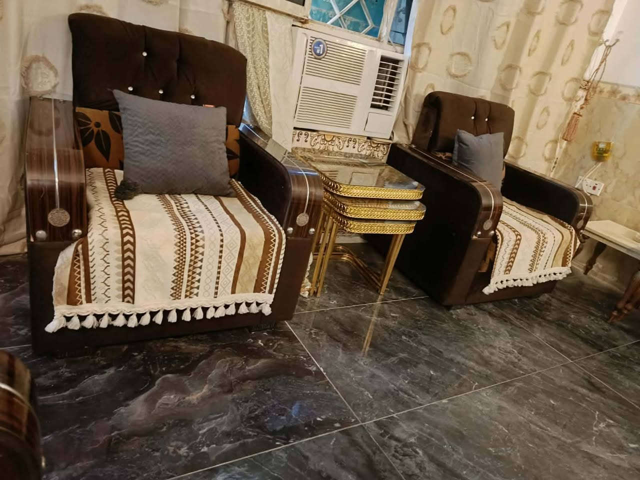 تخم 20 مقعد ب 600 . اذا تريد 10 مقاعد ب 300 او بي مجال الشراي يجي خاص


**إذا كنت صاحب هذا الإعلان وتريد حذفه لأي سبب، رجاءا أرسل رسالة إلى الدعم الفني**