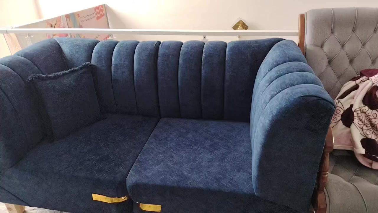 ديوان للبيع جديد السعر 500 وبي مجال اتصال على الرقم ***********
