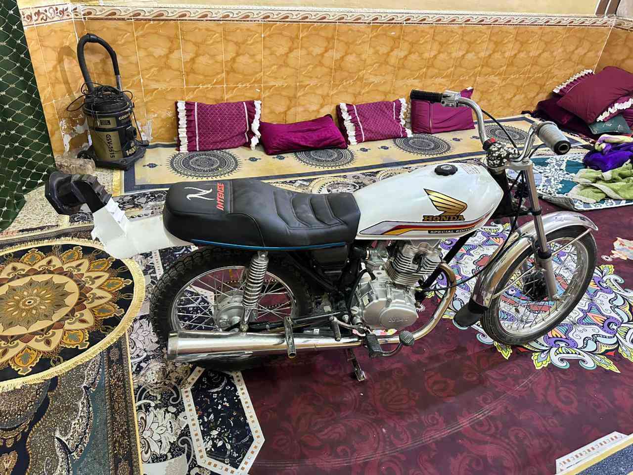 سلام عليكم دراجه اوراق للبيع شاصي تايكر محور شيال ربع ١٩ دراجه جاهزه من كلشي وغراض كله خمس وعشرين محرك أصلي السعر خاص مفتوح ***********
