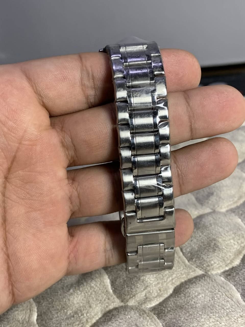 اورينت النقيب ٣ نجمات ياباني دولي
باله واربي موديل قديم 

قفل قراشة 

منفذ شهري ويومي 

زجاج زفير ضد الخدش والكسر 

مينة مميزة 

 

معدن ستانلس ستيل ضد الماء 

السعر  35 الف


**إذا كنت صاحب هذا الإعلان وتريد حذفه لأي سبب، رجاءا أرسل رسالة إلى الدعم الفني**