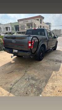 فورد ف ١٥٠ موديل ٢٠١٨ مواسفات  4x4xlt v8 تنها دوو بستى سبوخ و يه ك بست...