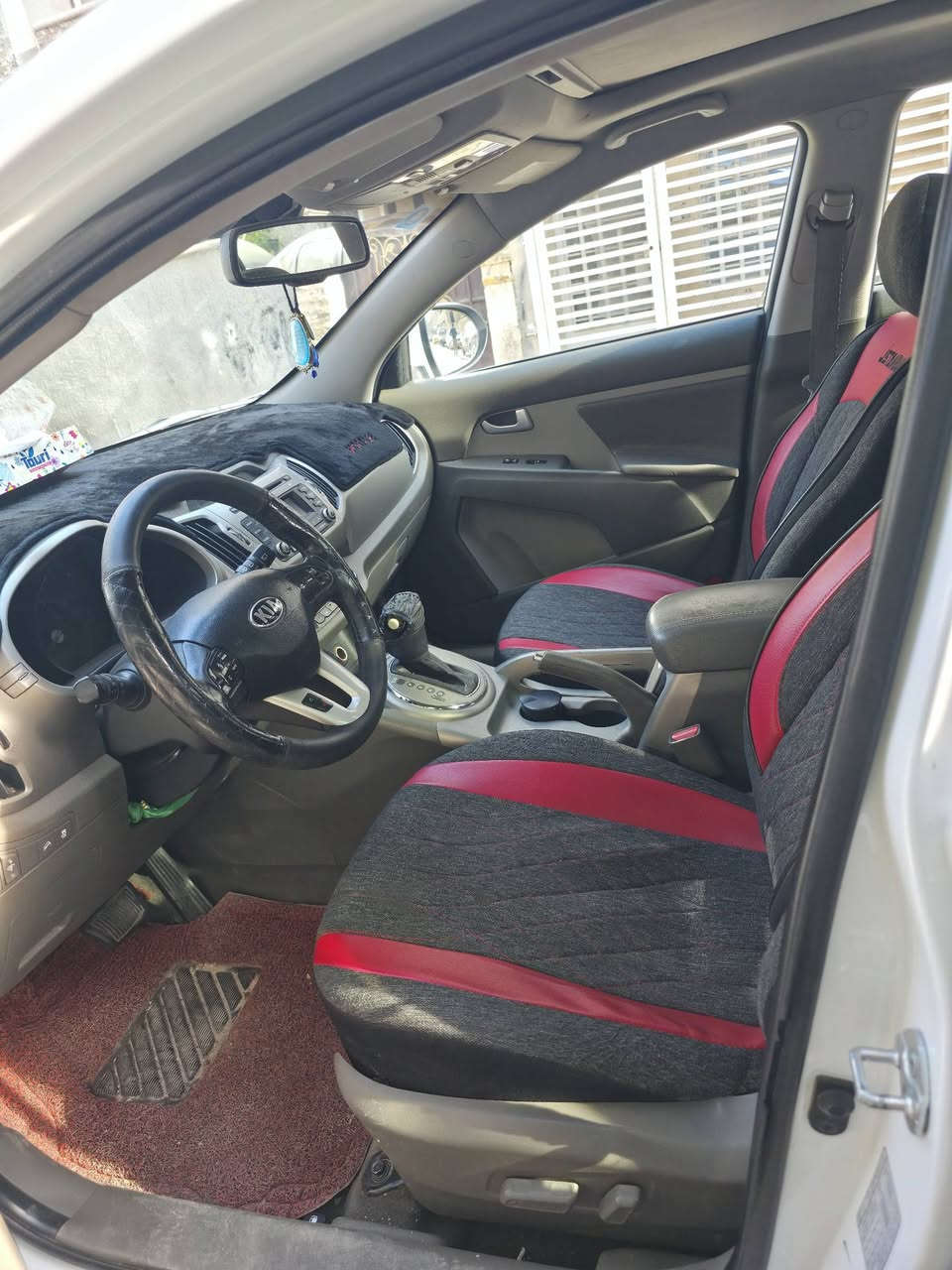 السلام عليكم ... سبورتج للبيع موديل 2015  وارد خليجي  #فول #مواصفات رقم بغداد الانكليزي الجديد بأسمي
السعر /// 167 ورقة /// العنوان بغداد 

مكفولة من الحادث والصبغ //// مكنية وكير بلادي 

تبريد / تدفئة خير من الله /// ماشية ١١٥ الف

بانوراما 》فتحتين سقف

كشن السايق كهرباء 

بصمة + بصمة ابواب 

اشاير بالمري + كاميرا خلفية

تحكمات ستيرن جهتين

محرك ٢٠٠٠ دوش

حساسات خلفية 

دهن ريفينول الاصلي استعمللها 

ربع متصرف عليها بالعافية على الي يأخذها 

للاتصال /// ***********
