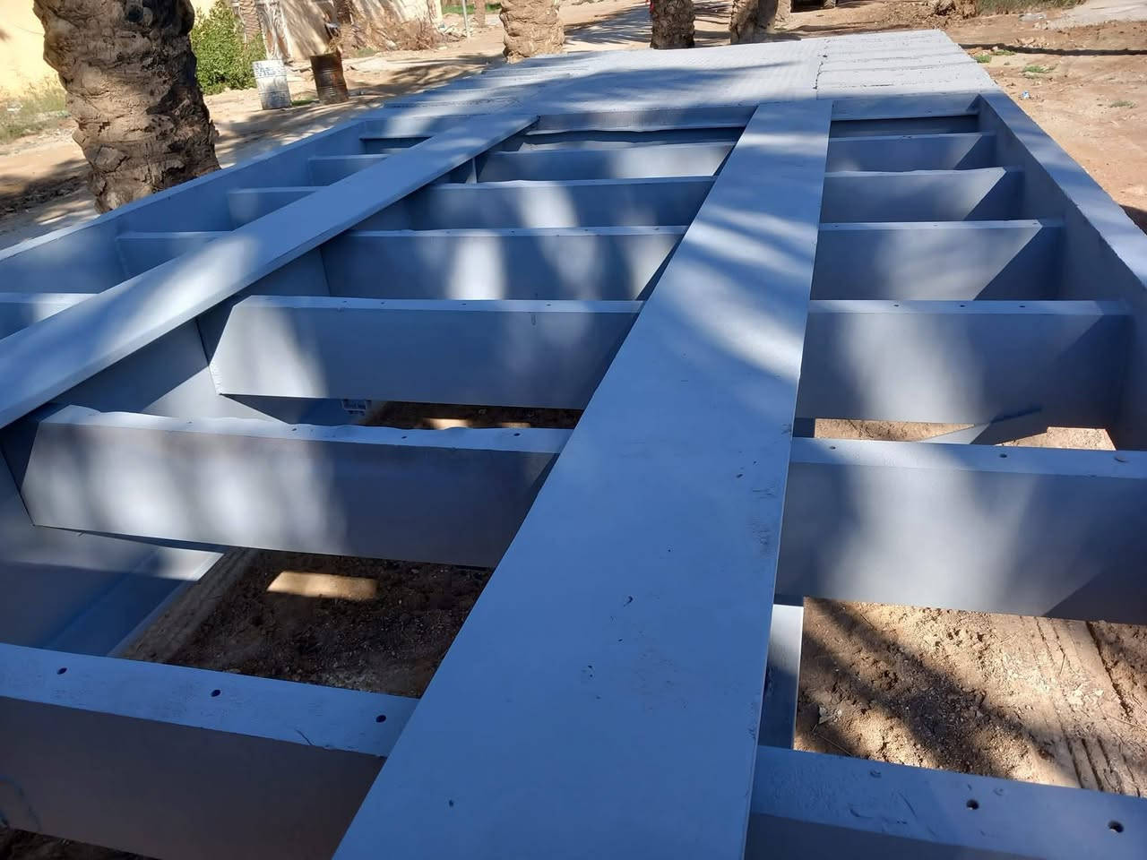 عربانه لودر للبيع. ***********.  في بابل
