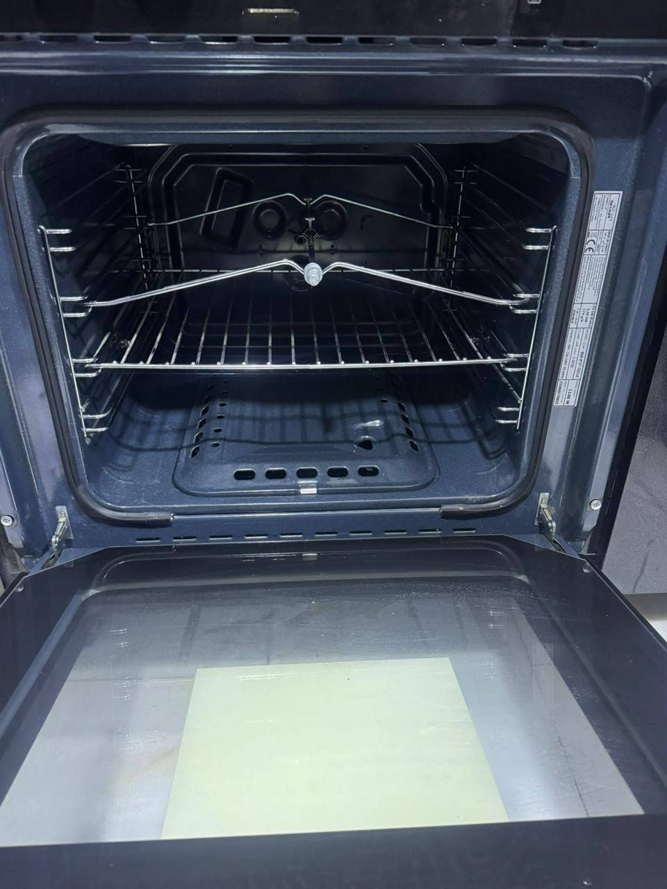 السلام عليكم غراض للبيع التواصل على الرقم ***********
