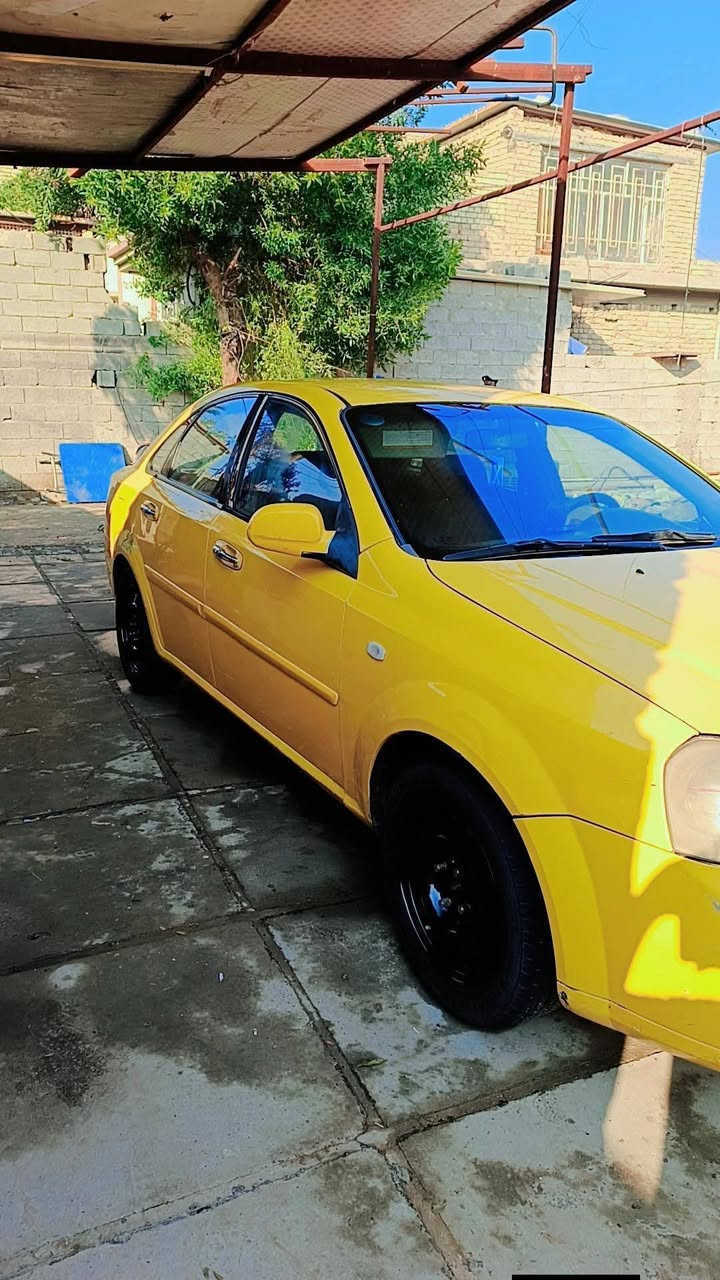 السلام عليكم 
ااوبترا للبيع او مراوس بكريت ول
2008
سيارة كير محرك مكفولات 
بيها تعمير فقط اهلالات
مصفرة السيارة تخم تاير جديد دوشمة كامرة شاشة تحكم ستيرت ومري سيارة جاهزة للشارع 
***********
