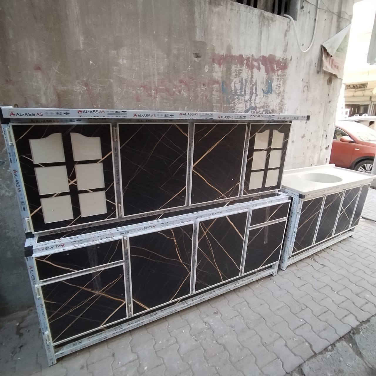 السلام  عليكم يوجد لدينا كاونترات حسب الالوان والقياسات وفصالات وحسب الطلب ولدينا توصيل مجاني داخل بغداد والاستفسار على الرقم ***********  الاتصال على الخاص
