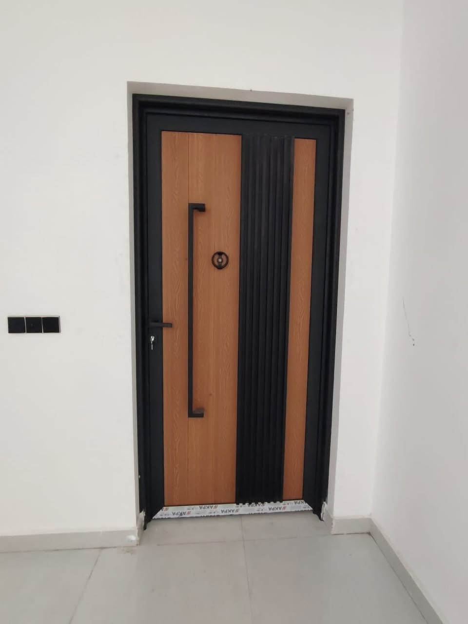 شقه للإيجار طابق ثاني قطاع 28 شارع السوق مقابل جملة بيت ابو نبيل سعر الايجار ٤٠٠ قفل قفل 
***********
