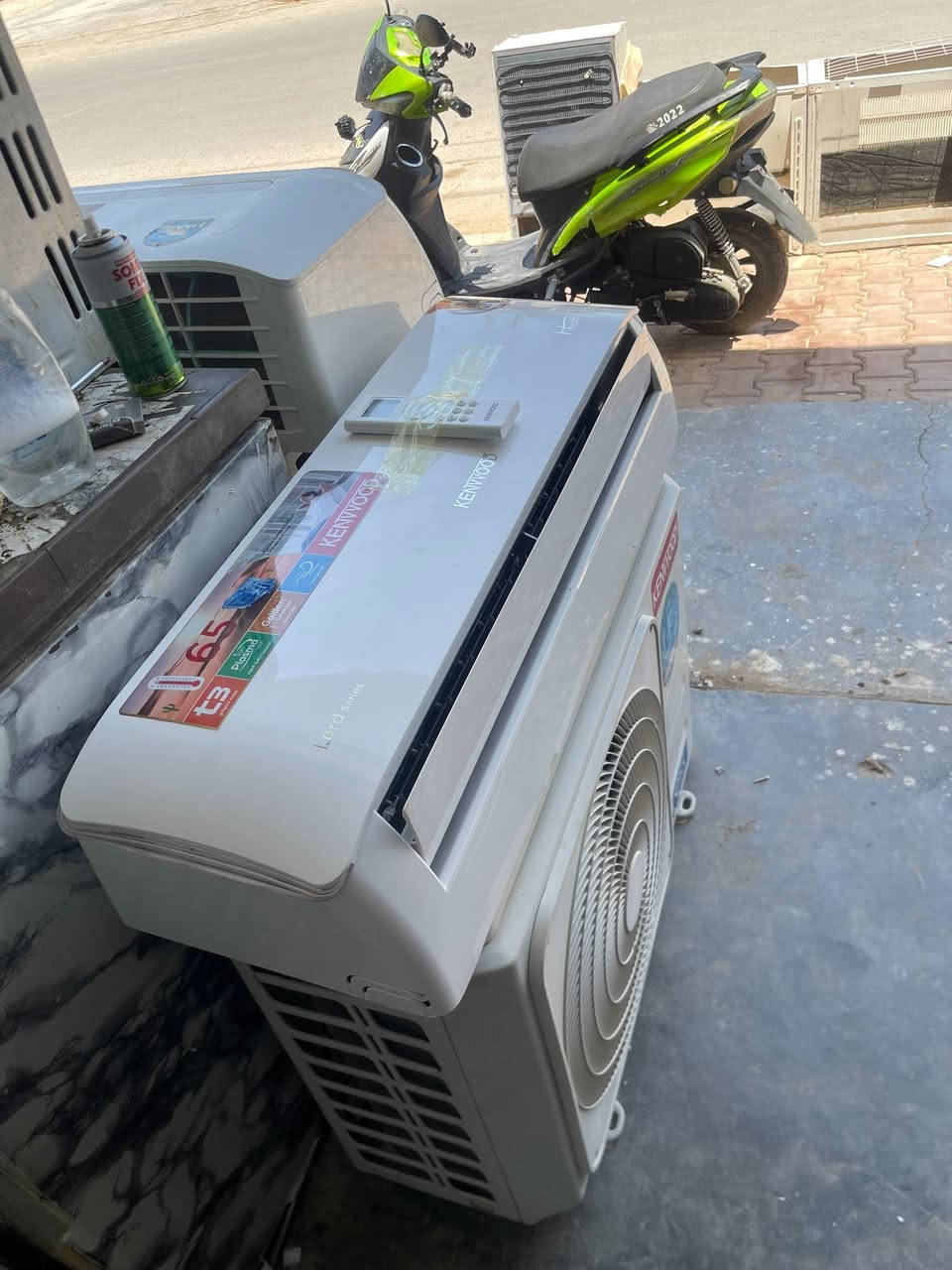 سبلت للبيع واحد طن بشرط بعده على وضع الشركه مشتغل اقل الموسم بعده اخو الجديد اذا مو تبريد ثلج يرجع السبلت سعره 275 الأستفسار اتصل وتدلل ***********بي واتساب
