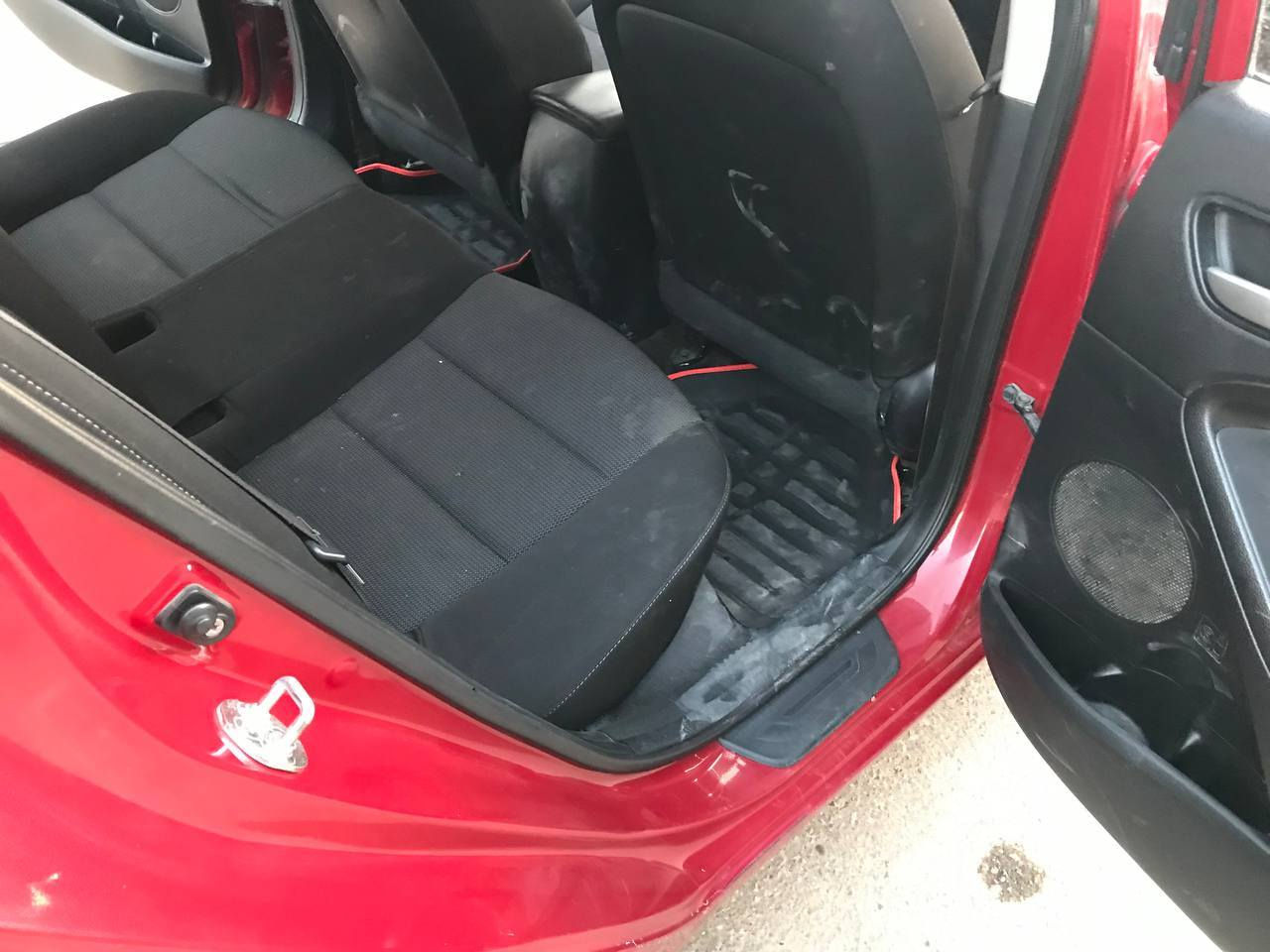 🚘 للبيع — Kia Cerato موديل 2018 خليجي السعر 135 ورقه 
✅ وضع الشركة
✅ تبريد محرك ممتاز
✅ محرك، كير، تبريد، تدفئة كلهن وضع ممتاز
✅ رقم أربيل
✅ السيارة نظيفة جداً بمعنى الكلمة
✅ الدواخل نظيفة
✅ تايرات كوري 🇰🇷 جديدة
✅ حدادية كاملة جديدة
✅ بطارية جديدة
🔹 الملاحظة الوحيدة:
تم صبغ الجام الأمامي الأيمن فقط بسبب شخوط بالباب بدون أي ضربة.
📍الموقع: النجف الأشرف — مجمع طيبة السكني قرب سوق الجمعه

ملاحظه ملاحظه السنويه ساقطه صارل فتره
اتعهد بالتحويل ووالوكاله والغرامات تحياتي لكم 🌹


**إذا كنت صاحب هذا الإعلان وتريد حذفه لأي سبب، رجاءا أرسل رسالة إلى الدعم الفني**