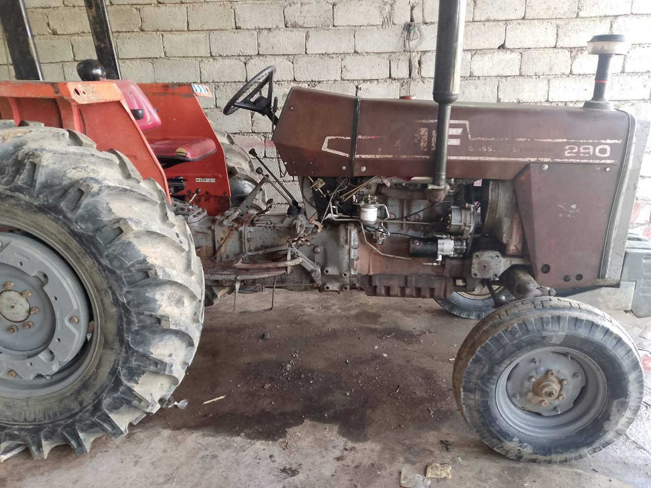 مكلف بالنشر فورگسن للبيع محرك معمر رايمن وگير اكسل شرط موديل 81 رقم الماني نينوى شرط التحويل تايرات الاربعة جدد كهربائيات جاهزه السعر 11مليون العنوان نينوى ناحية الگياره قريه الشبالي الشراي الاتصال على الرقم ***********
