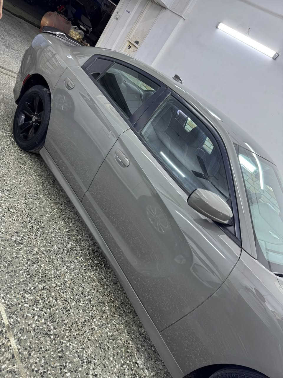 السلام عليكم للبيع فقط جارجر 2015
رقم بغداد بسمي تحويل ثاني يوم 
⚠️ مصبوغة حزام تغير لون ⚠️
⚠️ ما عدة القماره ⚠️
⚠️مكفولة من الكلبة⚠️
⚠️مكفولة من الجفية⚠️
صوره الحادث بالمنشور 
ماشية 113 mi  مناقصه برغي كامله مكملة 
مكانه بغداد زيونة سعره 153 ورقه ***********
