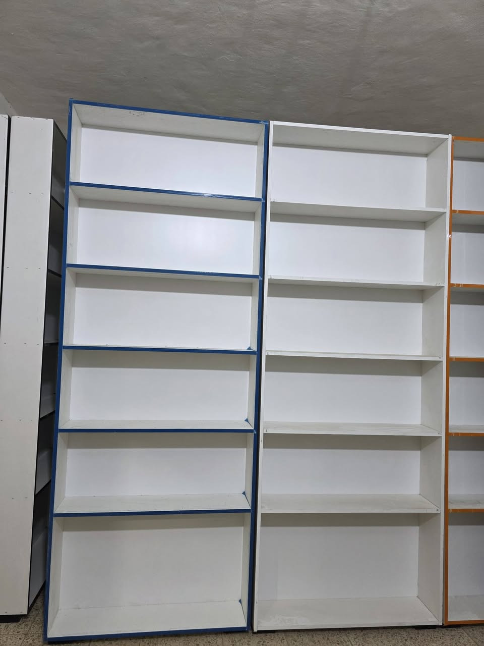 للبيع فاترينات جديد الاتصال *********** وتساب العماره ميسان
