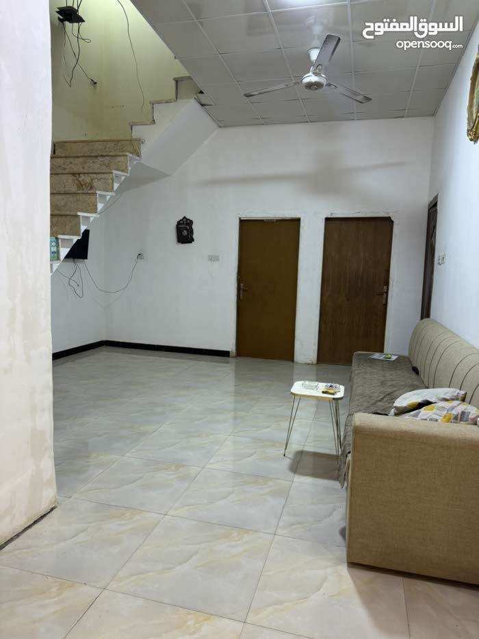 السلام عليكم بيت طابو زراعي راعيه موجود عنوانه ابي الخصيب حي العسكري شارع المحكمة شارع ابو دلة قريب على الشارع مجاري وماي كامل وبعد شهر يتبلط ١٠٠٪؜مكملين كلشي
مساحة ٢٠٠ غرفتين وصالة ومطبخ وديوان
بناء حديث وتصميم حديث
السعر ٩٠مليون وبيه مجال قليل
للاستفسار خاص او على الرقم التالي واتساب
*********** ابو الخصيب, البصرة
