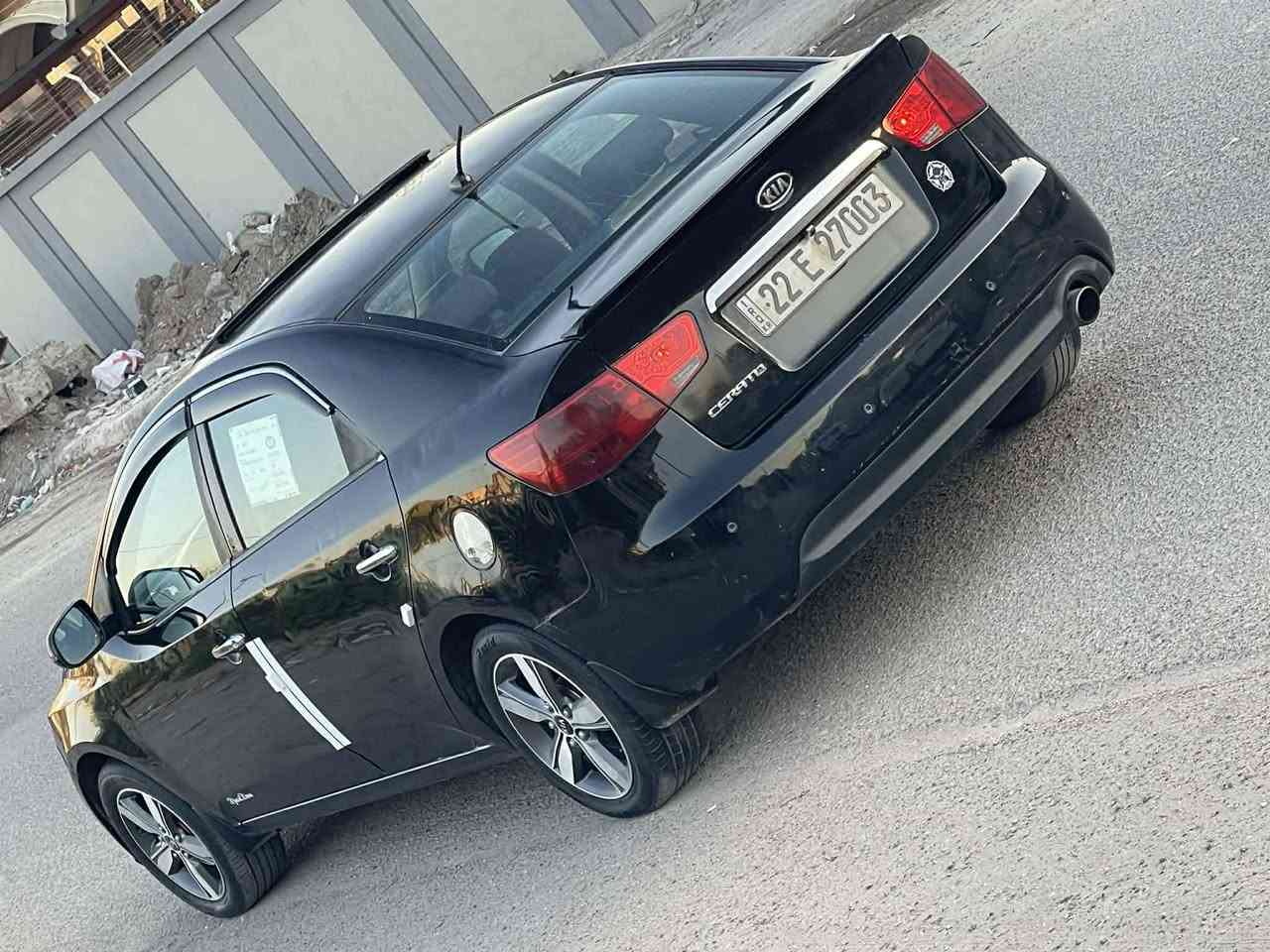 كيا سيراتو ٢٠١٢ خليجي فول
سعر ٩٣ بيهة مجال شراي 
نص جملغ مصبوغ امامي باقي مكفول
سيارة نضيفة ما بيهة اي نقص 
موصفات 
تحكم ستيرن جهيتن مانع نزلق
فتحة سقف يدات نيكل 
شاشة جبيرة كامرة حساسات 
تبريد بيانو شاير بلمري مري شفط
محرك ١٦٠٠ دوش لا تبخير ولا تنقيص
صدر امامي خلفي جديد تخم تاير 
مكان سيارة بغداد الشعب 
رقم اربيل دولي تحويل ثاني يوم
رقمي ***********
