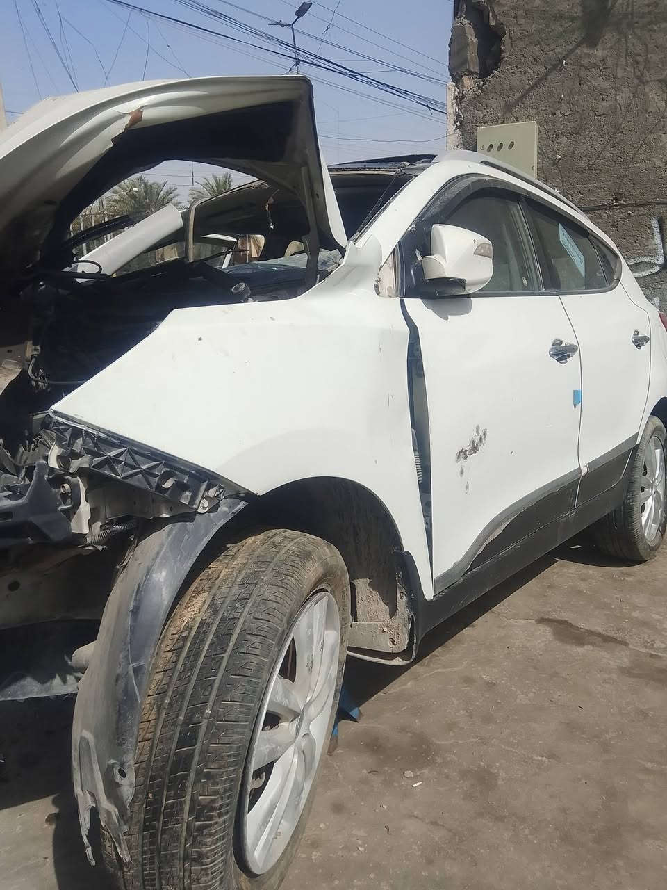 السلام عليكم توسان خليجيه موديل ٢٠١٢ 
رقم بغداد الماني تحويل مباشر ..
فول مواصفات بصمه بانوراما كشنات جلد 
مكينه ٢٤٠٠دوش ...كير مكينه سليمات مابيهن شي
صار بيهه هاذا الحادث ومصور فديو  موضح تفاصيل 
مكان السياره بغداد كسره وعطش السعر ٦٨ وبي
مجال بصيط حك جيتك وتدلل 
***********
