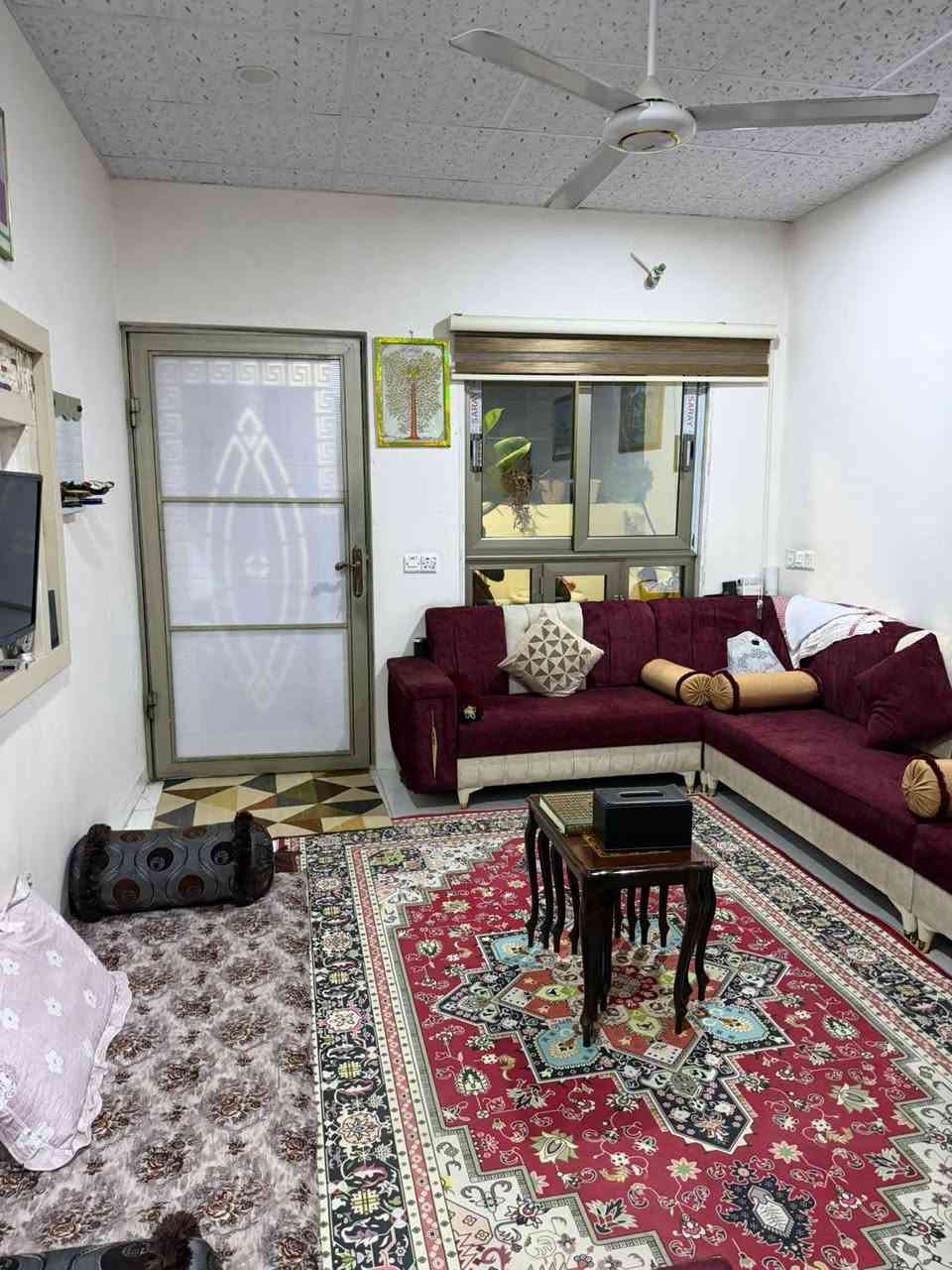 #دار للبيع طابو صرف (طابقين) #المساحه 90م الواجهه 6م 
#العنوان ( الحريه فرع فلافيلو قريب جدا من شارع العام ) 
____________________________
#المواصفات 
ط1 مطبخ _ هول _ استقبال _ صحيات _ كراج
ط2 غرفتين نوم _ هول _ صحيات _ بيتونه 
__________________________
للأستفسار الاتصال على الارقام التاليه 
***********
***********
