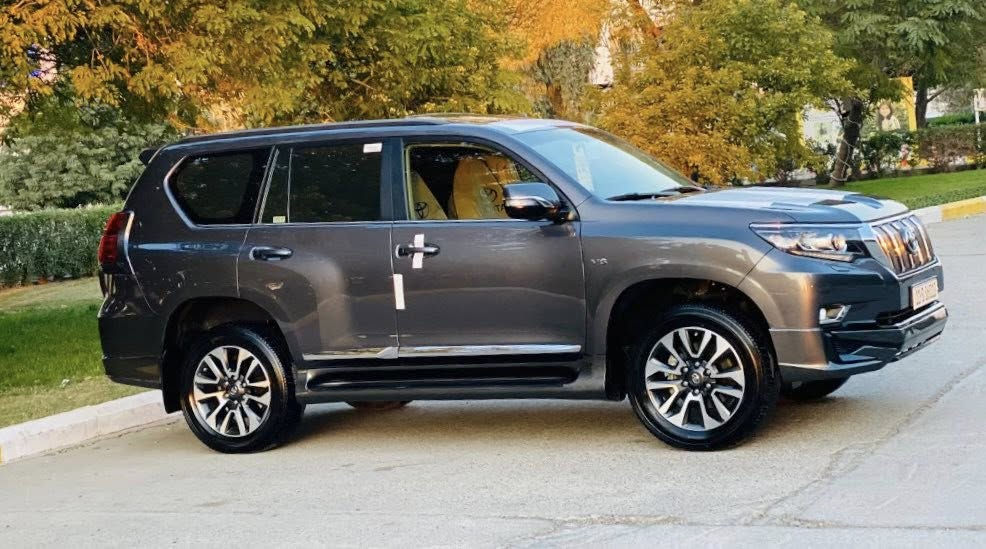 السلام عليكم 
بعد التحية والتقدير 

برادو VX 2023 ساز تطبيق كفالة عامة صبغ بارد شخوط تبديل دبل كود مكينة كير صدر كلة بشرط وضع شركة 
بصمات ثنين كتلوكات كاعيات العدة كلهن موجودات السيارة جديدة وجاهزة من كلشي وبعدها بضمان الشركة

المواصفات 
جلد
فورويل
بصمة  
فتحة سقف
شاشة كبيرة
مري شفط + اشارة
تبريد بيانو
محرك 6 سلندر 
‎كشنات كهرباء
‎تبريد كشنات
‎لدات ابواب 
‎ ٨ ايرباك 
‎شاحن وايرلس 
‎تشغيل عن بعد
‎ثلاجه 
‎دشبول لكزز.. 
‎ دبل تانكي
رقم بغداد بااسمي هزة وفحص ورقم جديد 
ماشية 57 الف كيلو
مكاني بغداد العامرية 
السعر 475 وبيها مجال
***********
