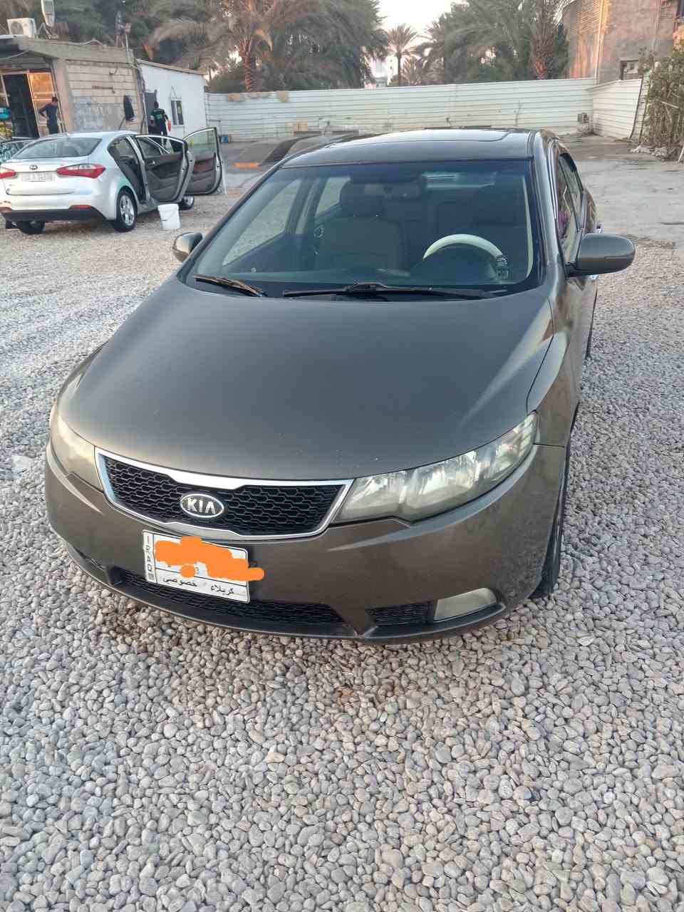 السلام عليكم
سيراتو موديل 2011 رقم كربلاء فول مواصفات بصمه +فتحه + تحكمات +شفتات
مكينه 1600 خليجي حداديه جديده ستوني مبدله + مشط مال كصه جديد سنويه نافذه
بيه طخه كد شبر بتكمه وضربه خفيفه بجاملغ الخلفي مصبوغه عام بسبب الجراد للبيع او مراوس بسياره صفره
(السعر 75)


**إذا كنت صاحب هذا الإعلان وتريد حذفه لأي سبب، رجاءا أرسل رسالة إلى الدعم الفني**