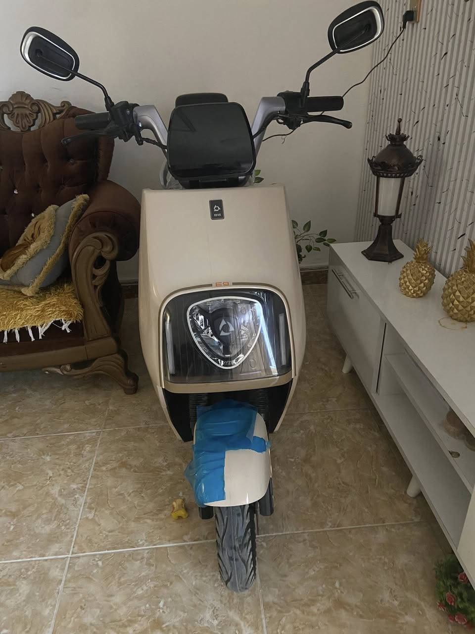 ماطور شحن للبيع السعر (700) الف وبي مجال  الرقم موبايل: ***********
