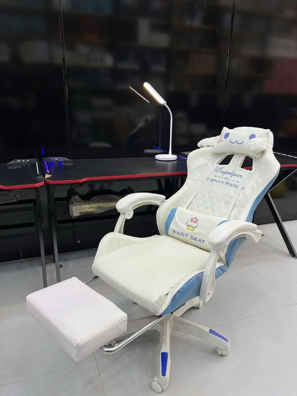 ووصلنا احدث كرسي گيمنك لون وردي وأزرق وأبيض
 1-يد ثابت 
2-يتحمل120کیلو
 3-يصعد ينزل
 4-ينحني 135درجة
السعر110مع التوصيل


**إذا كنت صاحب هذا الإعلان وتريد حذفه لأي سبب، رجاءا أرسل رسالة إلى الدعم الفني**