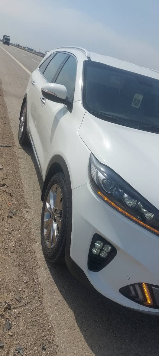 سورنتو مديل ٢٠ خليجيه ٦سلندر ٧راكب السياره جديده شركه مطلوبه للمصرف الاستفسار ***********
