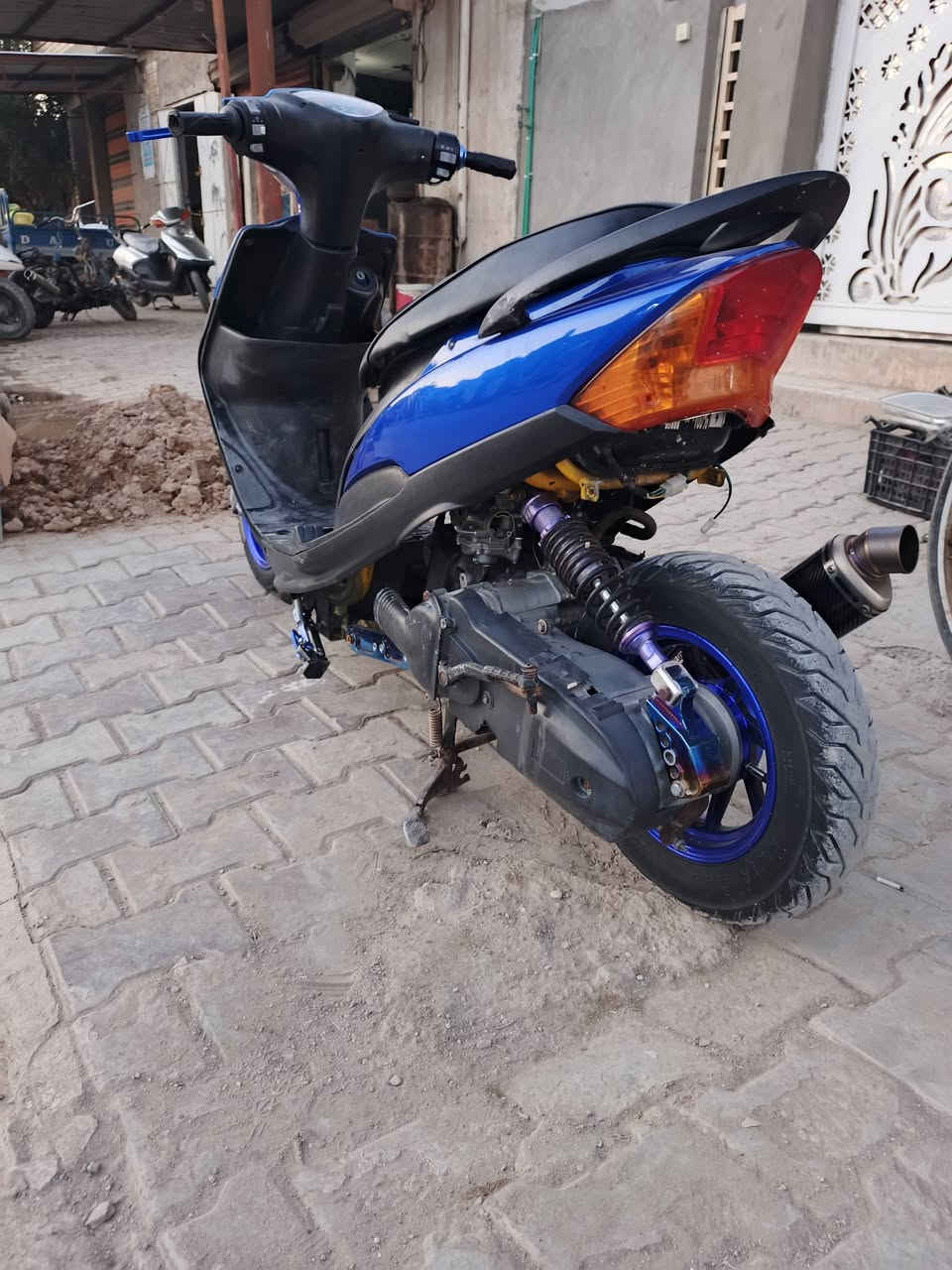 ماكس مزود للبيع او مراوس بسكنس
ماكس شرط نضافة كهربائيات كلها شغالة حتة دشبول شغال عداد شغال كلة شغال اشاير لايتات عالي ناصي ويالة رياضي شيال توبو وبيها باك فاير حاط بلك بل صالنصة يعني تشبع ونسة ورحمت والدين دبل امامي قزم يعني تونس بل نصبة ولي يحط.كدامك طسة نزلة هوة وعشيرتة😂لحد يدخلي خاص ويدوخني ما جاوب خاص ابد دك علي وتعال وطيحلك حتة سعرها كلة وبخصوص الي يكسرون بسعر الحاجة نضيفة اني تعامل وياك بل مثل شما.طيح من سعرها اشيل منها غراض عندي عدة كاملة شي عجبك اشيل افتحلك وتدلل علي 
اسعر:700وبيها مجال للطيبين
العنوان:كوت_زويرجات


**إذا كنت صاحب هذا الإعلان وتريد حذفه لأي سبب، رجاءا أرسل رسالة إلى الدعم الفني**