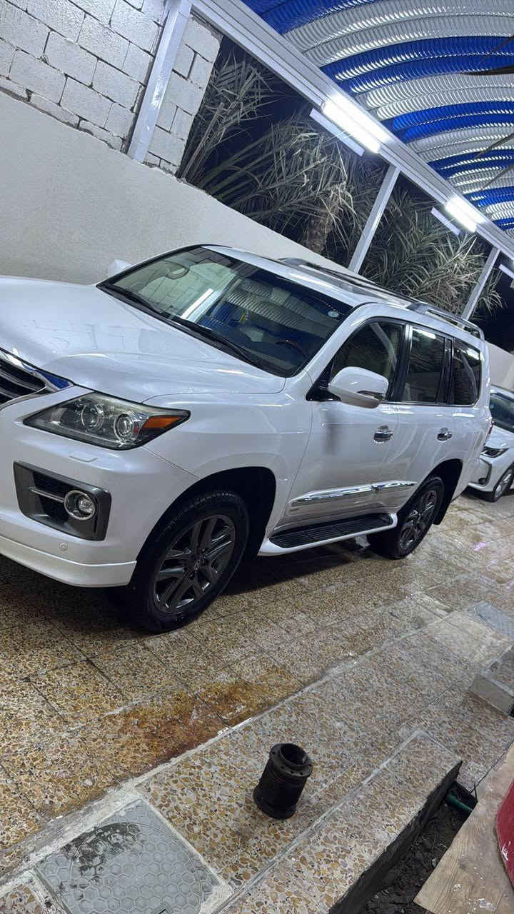 لكزس 2015 رقم دهوك بيها بارد بالمدكر الخلفي رقم الهاتف *********** السعر 450 وبيها مجال البصرة, العراق
