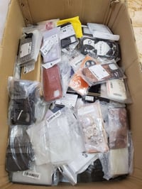 بيعة وحدة  كفرات موبايل عدد (254 ) ايفون بأنواعه.كالاكسي بأنواعه.شاومي...