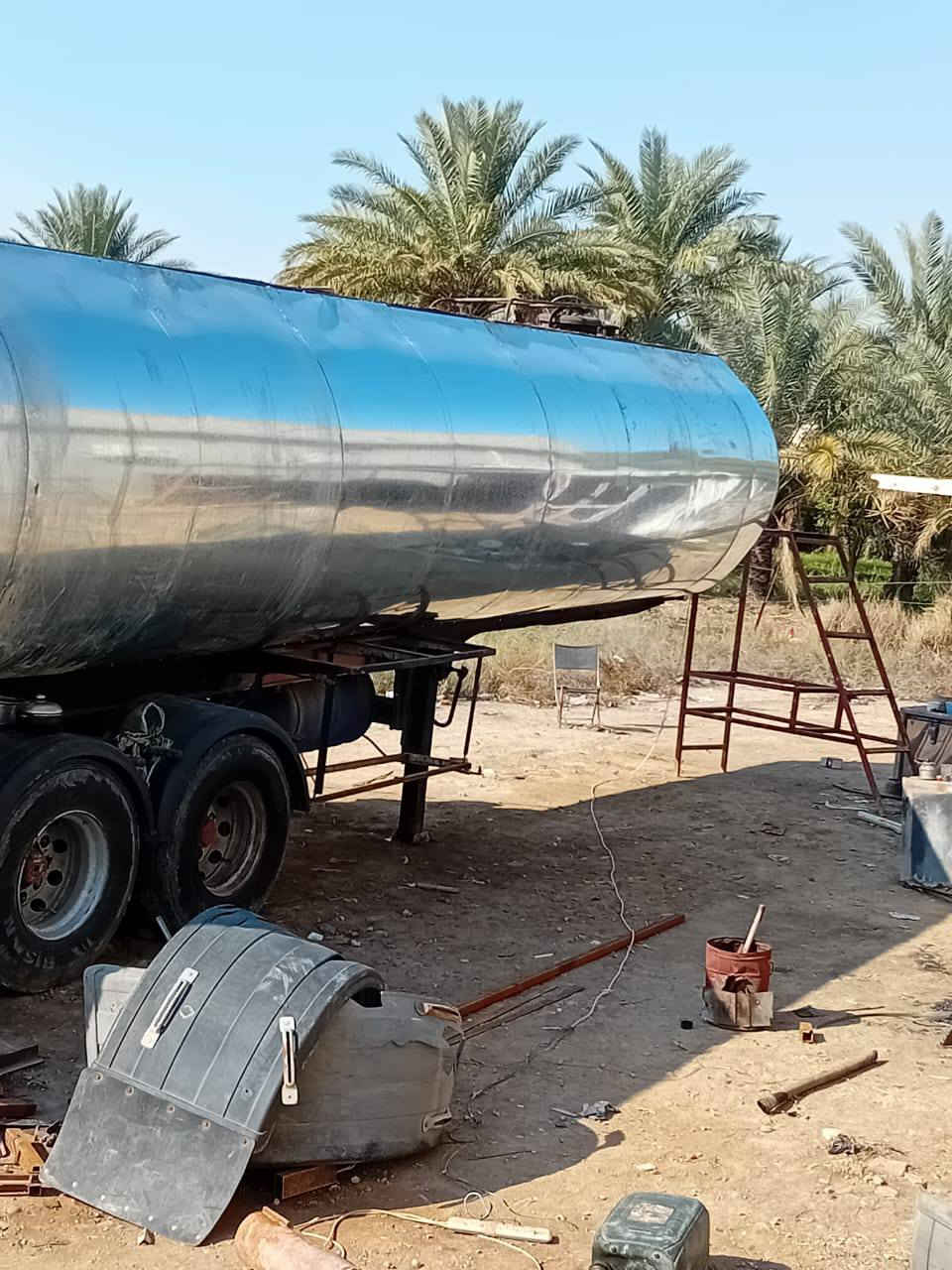 سلام عليكم ورحمة الله٠٠٠
سكانيا
سنكل مزوج اصل
 تخم تاير مكينه8
بم كهرباء
حجم ٤٦٠ خيط بخار
تبريد تدفئه
شغال
دبل شاصي
قمار+ شاصي+كير+اكسل كفااااله سياره كلها كفاله ماملعوب بيا
حموله٤٠طن
كاك ابو٦ ياباني تويو
تانكي مغلف جوبلس
طوناج لل٢٧
جي بي اس
سياره مال جني والحمدلله
السعر٣ونص
***********
***********
