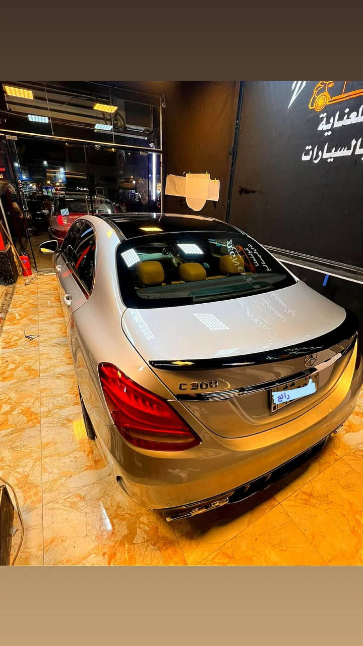 مارسيدس c300 الموديل 2018 محدث بجم امامي خلفي 21
داخل جلد اوف وايت 
بانوراما 
كشن كهرباء 
2 ويل 
ماشيه 114 الف كيلو قابل للزياده 
باقي المواصفات معروفه للمارسدس 
وارد امريكا 
بنيد مبدل نفس اللون والجاملغ الايسر بيه صبغ كد شبر
***********
