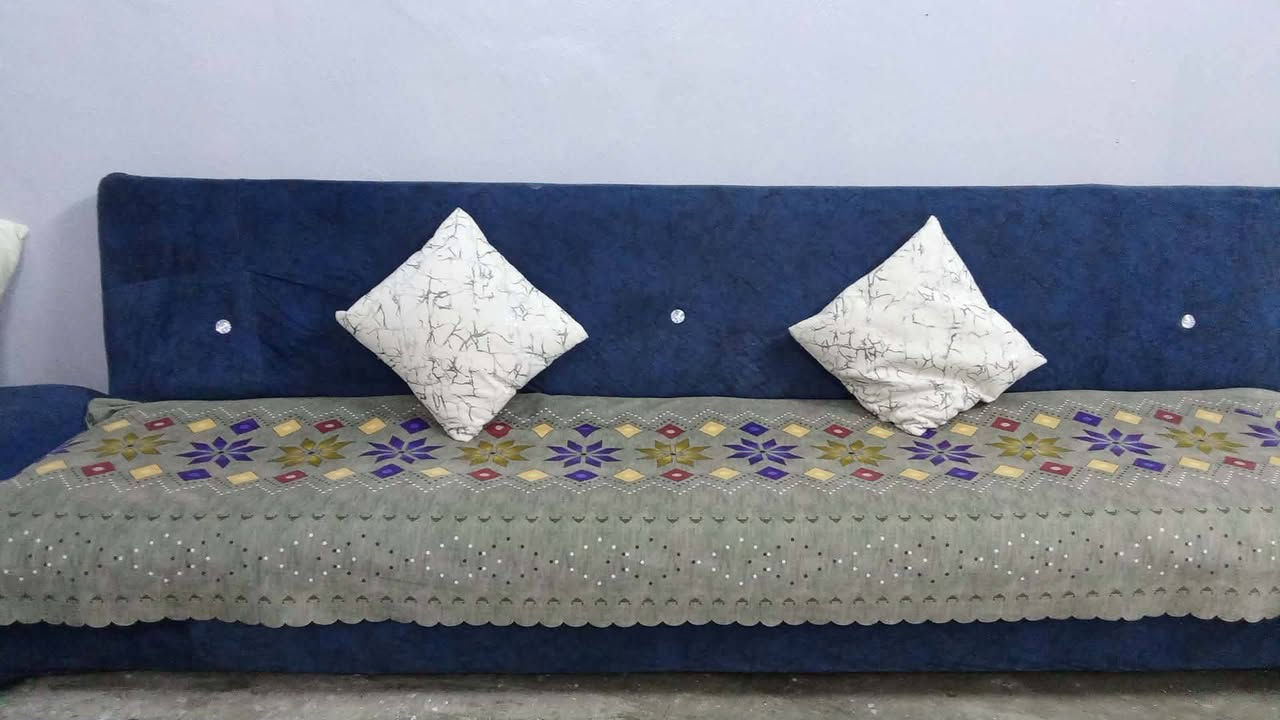 للبيع 3قطع قياس 8 أمتار كامل
مكان ايسر قرب جامع بديع بكر 
رقم ***********
