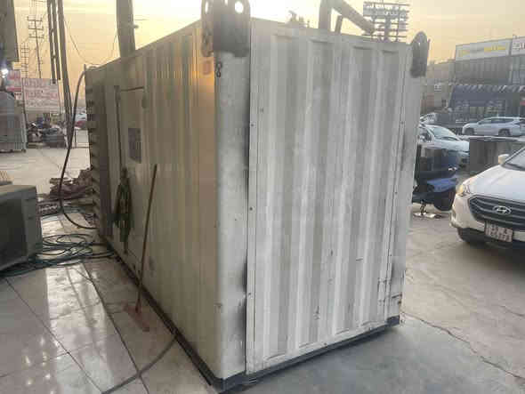مولدة كمنز 250 kv  جديدة . محرك ما مفتوح صيانة دورية لا نقص ولا نضح وكاتم وبرميل 1000 لتر سعرهة 105 وبيهة مجال بسيط
