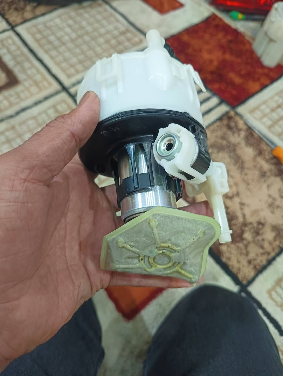 السلام عليكم عبوه فيت بم رينو فلونس السعر 35 الف  واذا بس فيت بم والفلتر السعر 20 الف بغداد الرصافه اكو توصيل للمحافظات الاتصال ***********
