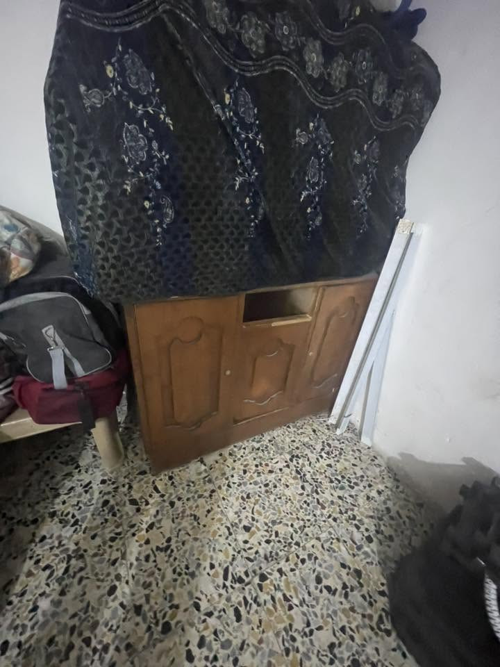 غراض للبيع ثلاجة 125
كنتور ب 125
كاونتر ب110
بوفيه 50 
***********
