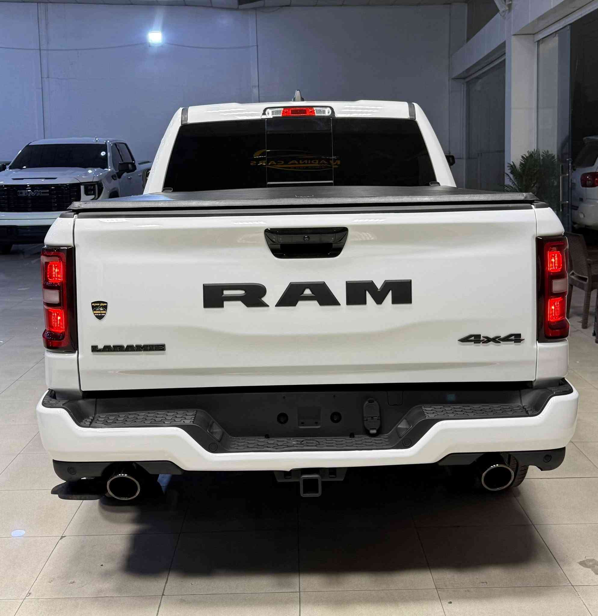 Dodge Ram
2025 Laramie Sport
V6 - 3.0T - 4x4

بسمە و شغال
شاشە تیسلا
5 کامیرە
لایت لید
کوشینات جلد و کهرابایی
کوشینات حار و بارد
سوکان هیتر
گیج الکترونی 
٣ شاشات
بانورامە
مرایە کهرابایی
دوسات کهرابایی
رادار
ئوتو ستوب
باب طویل
بودی قصیر
دبل اکسل

2.000 mile
1 قطعە صبغ
سعر 440 ورقە

معرض ( مەدینە ) اربیل شارع ١٠٠م
***********
***********
