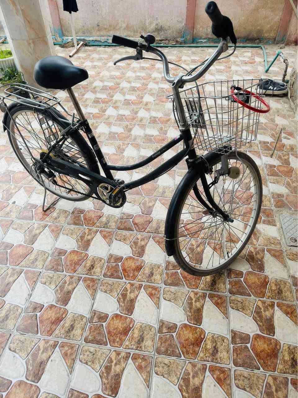 بايسكل بناتي ياباني 5كير حجم 26 نظيف كلش سعره 100 مكاني حله-شارع 80
*********** حلة, بابل
