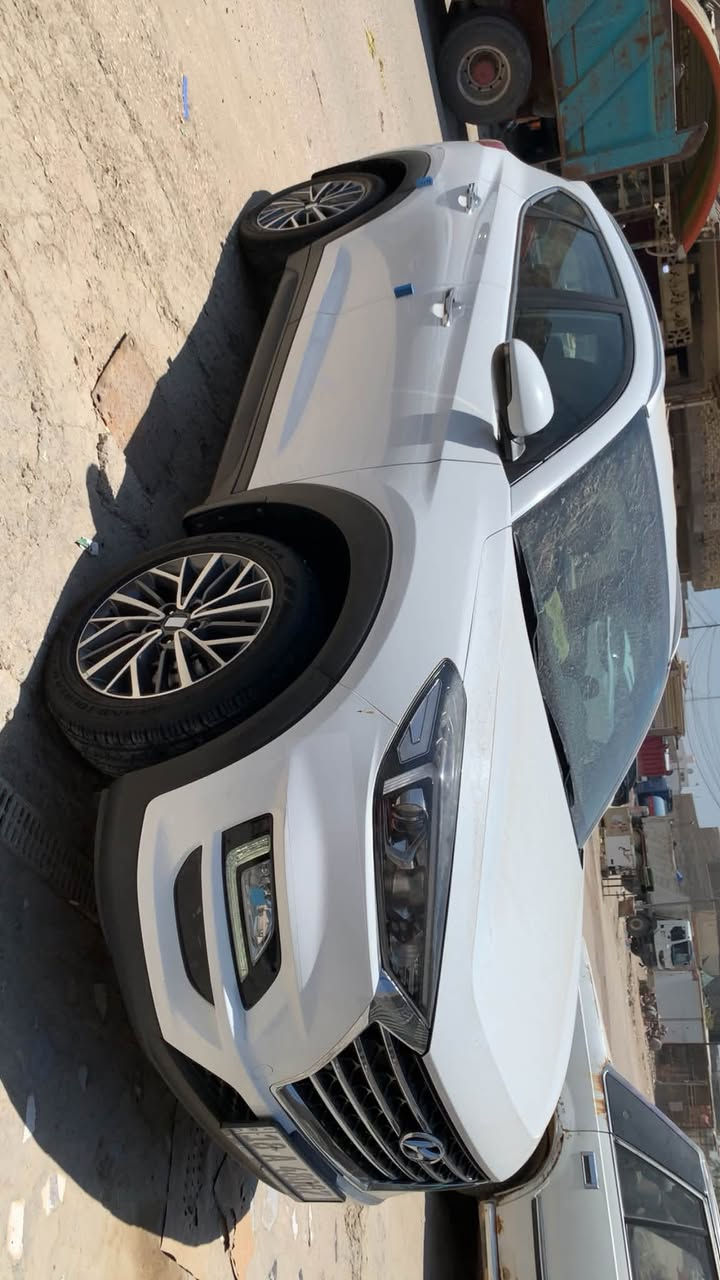 توسان
2020
خليجي كفاله 
موصفات واضحه بصور 
مكاني بابل شارع80 
رقمي ***********
