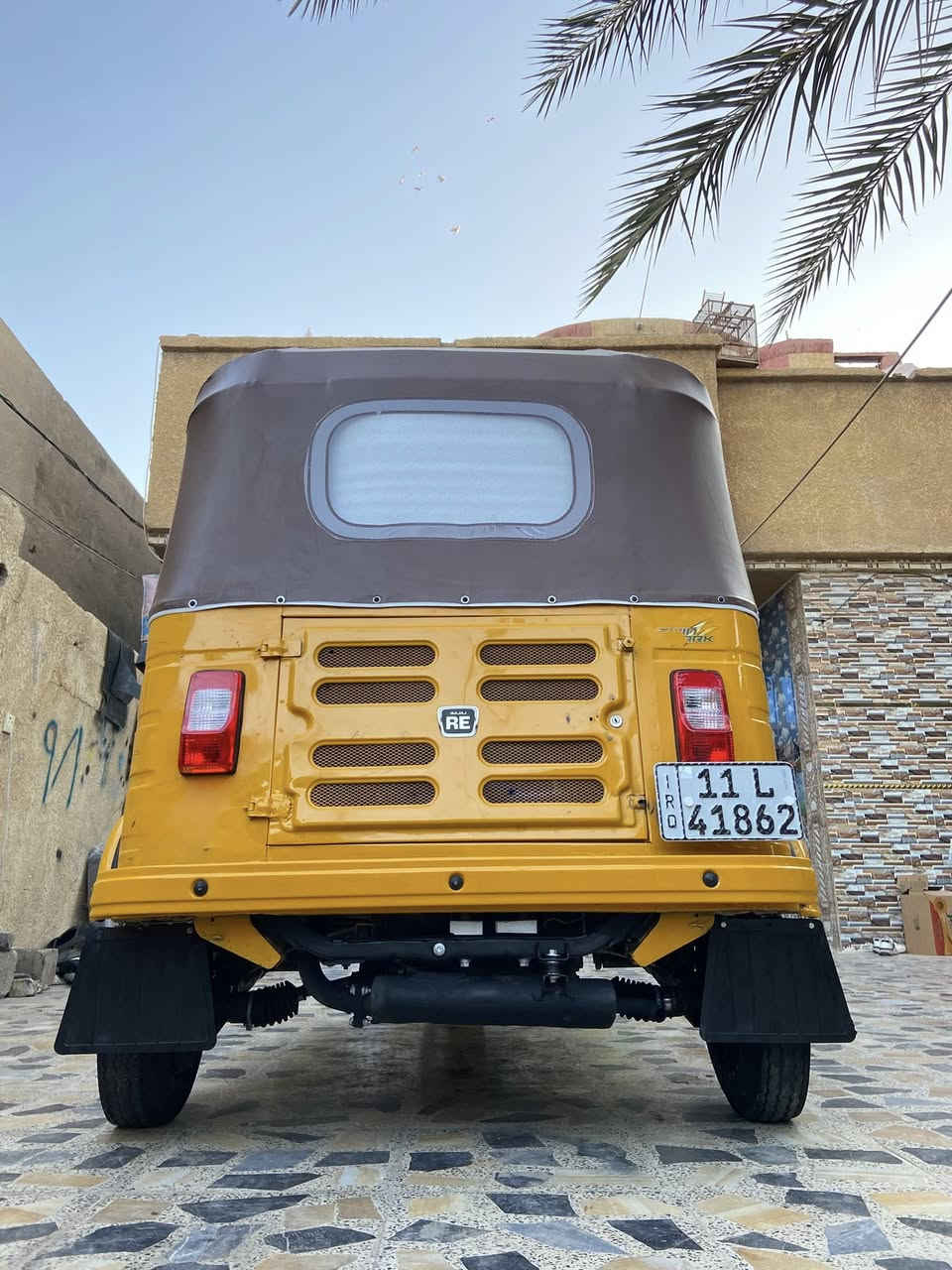 سلام عليكم تكتك للبيع 19شهر10رقم وسنويه تحويل مباشر التكتك اي نقص مابيه كهربائيات كلهه شغاله مكينه بوشه وبستم بيهه صبغ وبلغد وبل صفحه الصفحه بدون ضربه عنواني سبع قصور هــ***********
