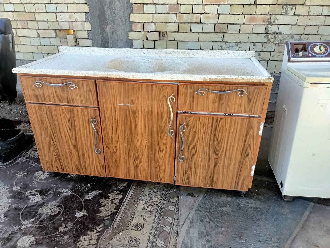 سلام عليكم مجموعة غراض للبيع مكاني بغداد حي اور سبع قصور موجود توصيل ***********
