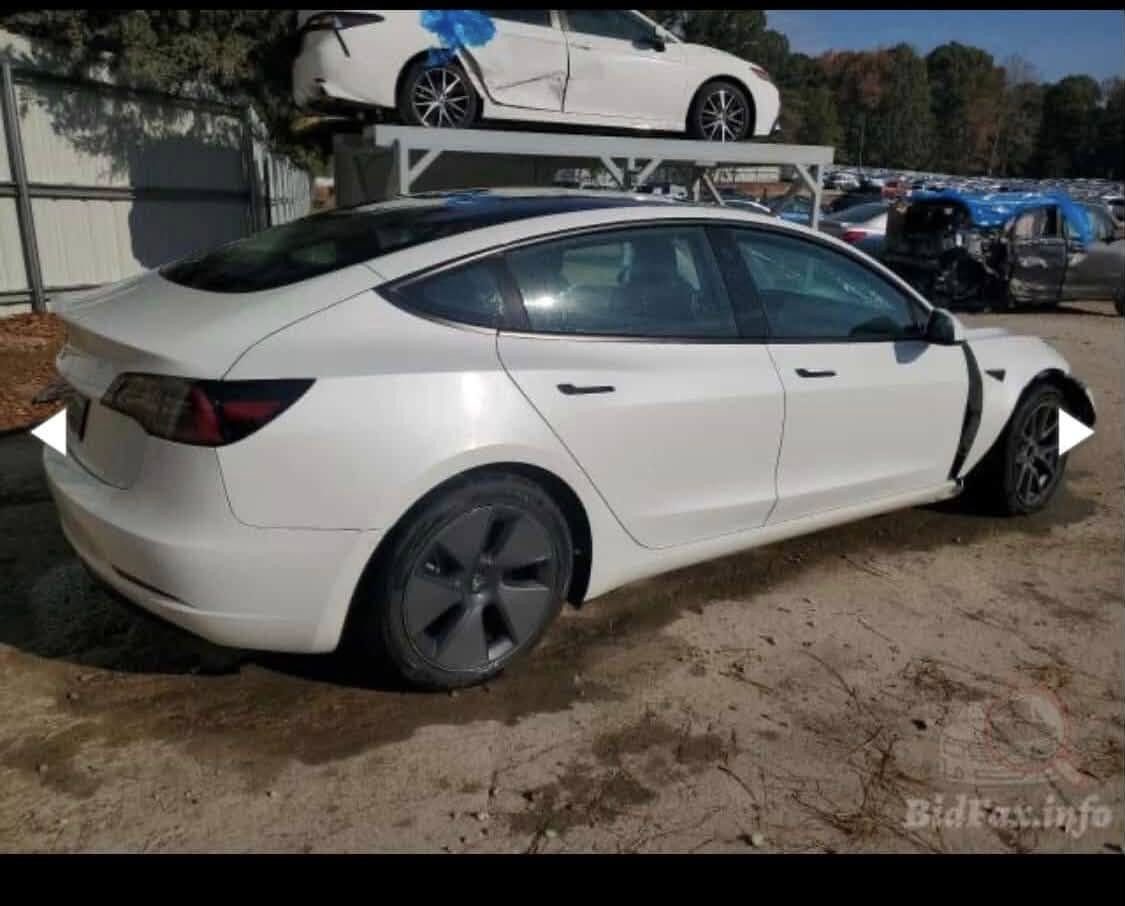 Tesla Model 3 
2023
ستاندر رينج تك بطارية(410 كيلو)
اون لاين اخر تحديث
لغة عربية
تحكم عن طريق الهاتف
صفر مسج 
دخول عن طريق الكارت  او عن طريق الموباايل
رادارت بكل جهة
كامرات بكل جهة
حادثها جداً بسيط (سحب كارت فقط)
رقمها سليمانية بأسمي

‭0770 014 3172‬

#ترند #تصميم_فيديوهات🎶🎤🎬 #العراق #تيسلا #سيارات
