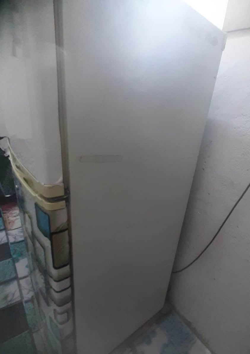 ثلاجه LG تسعه قدم الاصليه بدي نضيف شرط التجميد والتبريد مأطور جديد بحاله جيده التصال على الرقم *********** البصرة, العراق
