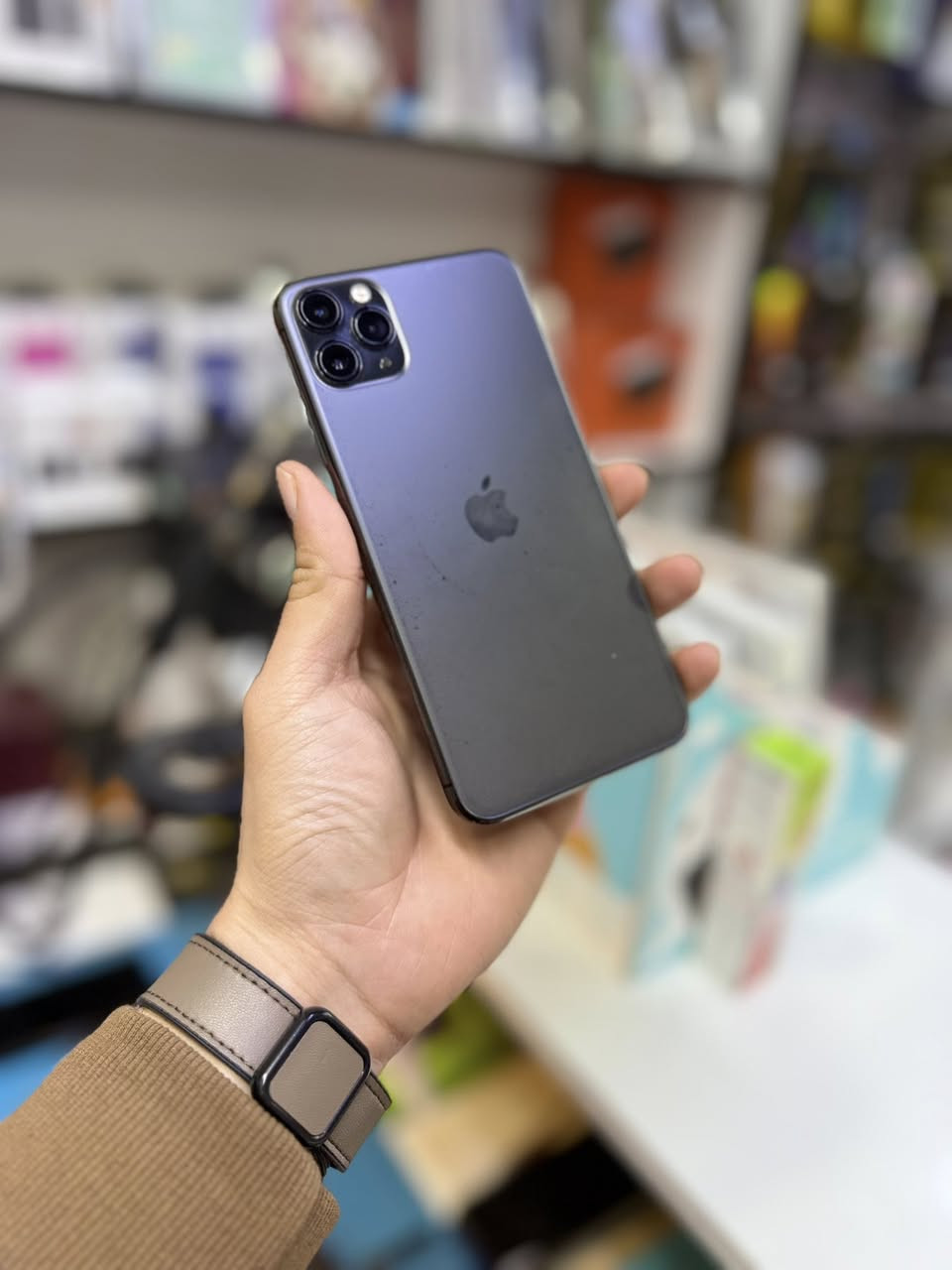 السلام عليكم 🙏🏻

متوفرر كافه الاجهزه المستخدم  والجديد. :✨

ايفون +  سامسونج + هونر + ريدمي + ريلمي + أيتل وغيره ……. 

متوفر ايفون 
13 برو ماكس بطاريات تبدي من 82 واكثر 
12 برو ماكس 
11 برو ماكس
13 عادي 
11 عادي 
اجهزه بلاديه وغير داخله صيانه طبعا ضمان فحص اي قطعه مفتوحه يتم استرجاعه ♥️

متوفرر ايضا قسط ع ماستر الرافدين موظفين 🌷

للاستفسار اكثر :***********

واتساب : ***********

العنوان : السوك شارع كصيبه مجاور باب كراج الزوبات القديم .. مكتب الامير 🤍
