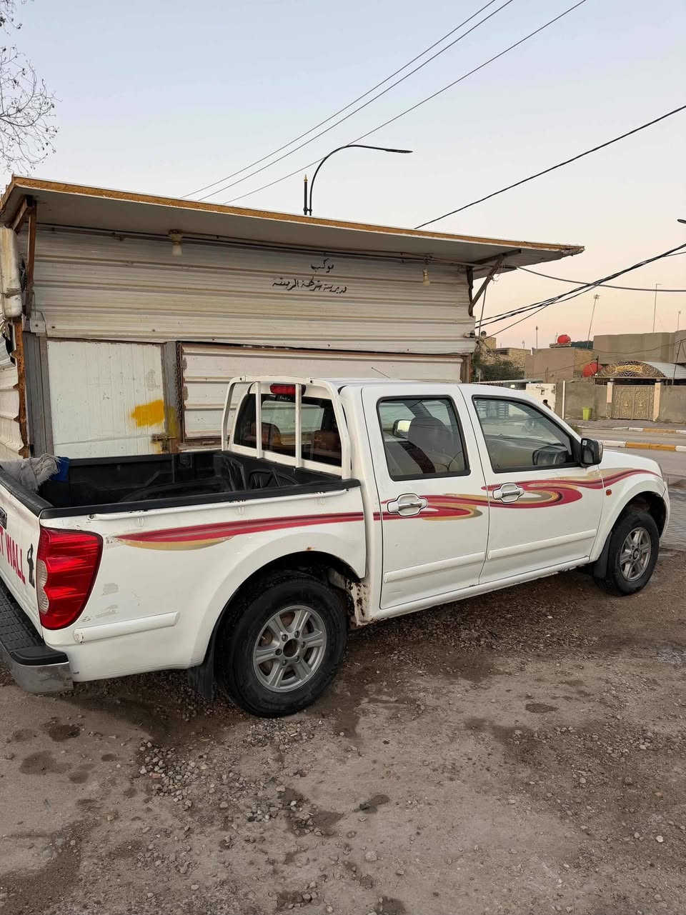 السلام عليكم 
كريت ويل 2015
سيارة كاملة من كلشي 
حدادية جديدة 
مكينة كير شرط 
مداور ثاني يوم بأسم المشتري 
للتواصل 
*********** متوفر واتساب
