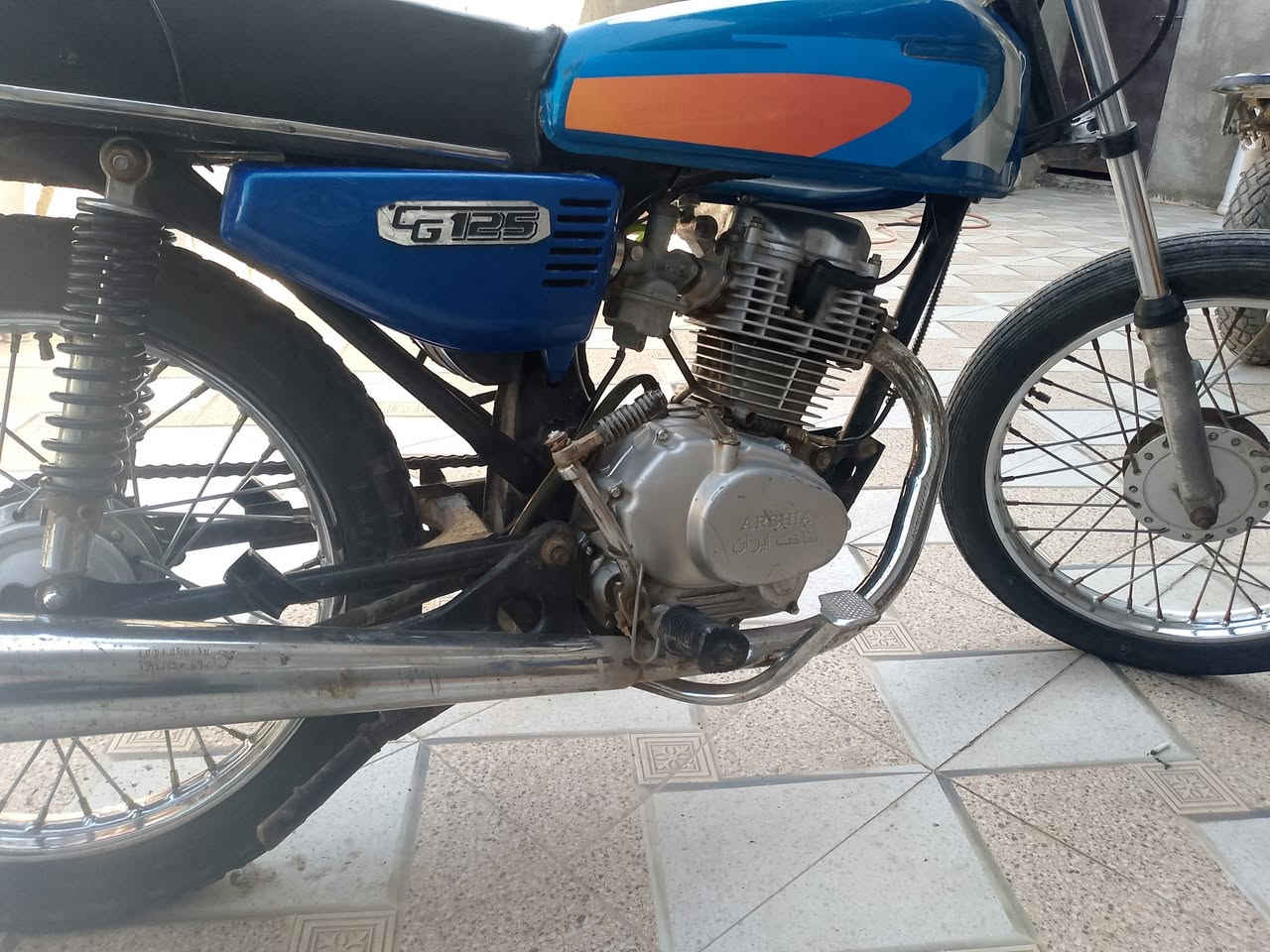 سلام عليكم اربعه كير كلك كلك مكفول دراجه نضيفه محرك نضيف دراجه خير من الله  يحتاجلخ فقط عصافي بلفين دينار  مكاني كربلاء البراهميه قرب سيطره البراهميه سعر 250اوبيه مجال قليل  ***********
