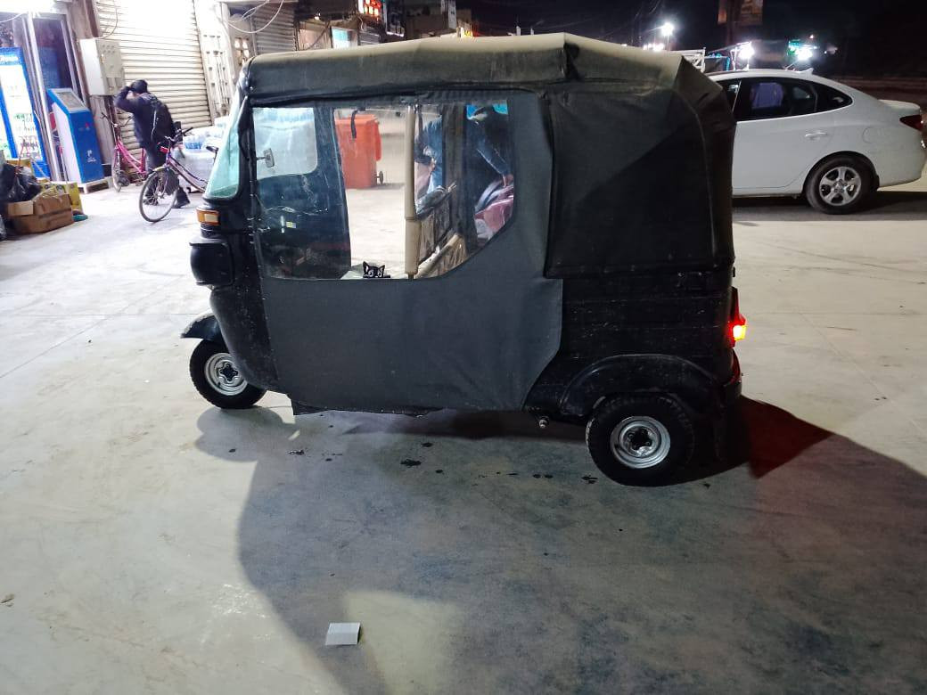 سلام عليكم
شباب تكتك 20 كفاله عامه بيها بس طخه صغيره يم البك لايت اليسار مكان بغداد الحسينيه الراشديه النتصار 
السعر 7500 الاستفسار ***********
