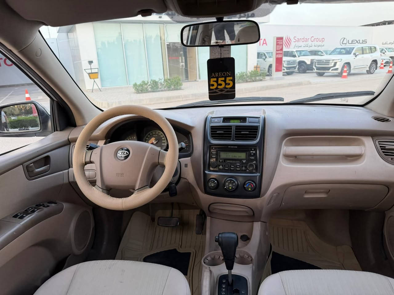 تحية طيبة ....
كيا سبورتج موديل ٢٠٠٩
ماشية ١٥٦
السعر ١١٦
خليجي داخل بيجي سيارة جاهزة تاير باتري صدر امامي خلفي جديد بيهه صبغ جاملغ امامي فقط شخط بسيط وانصبغ جمالية شبر بالبنيد
للاستفسار *********** 
مكان السيارة / بغداد الصليخ ال٦٠٠
